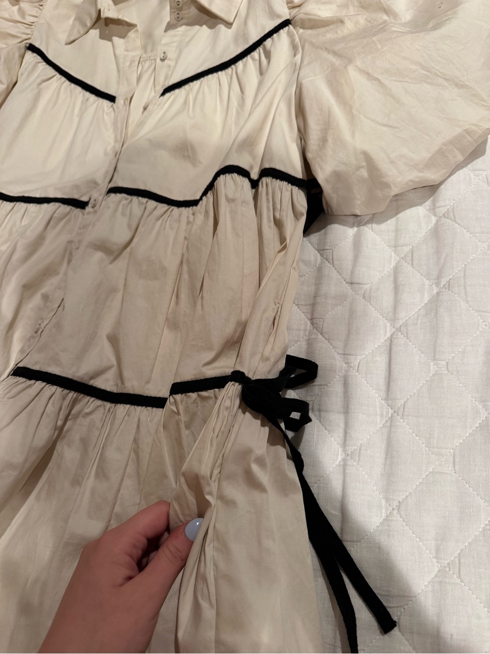 Off-White Tiered Button-Front Dress with Black Trim - Picture 3 of 9